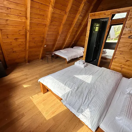 Villa Thethi *